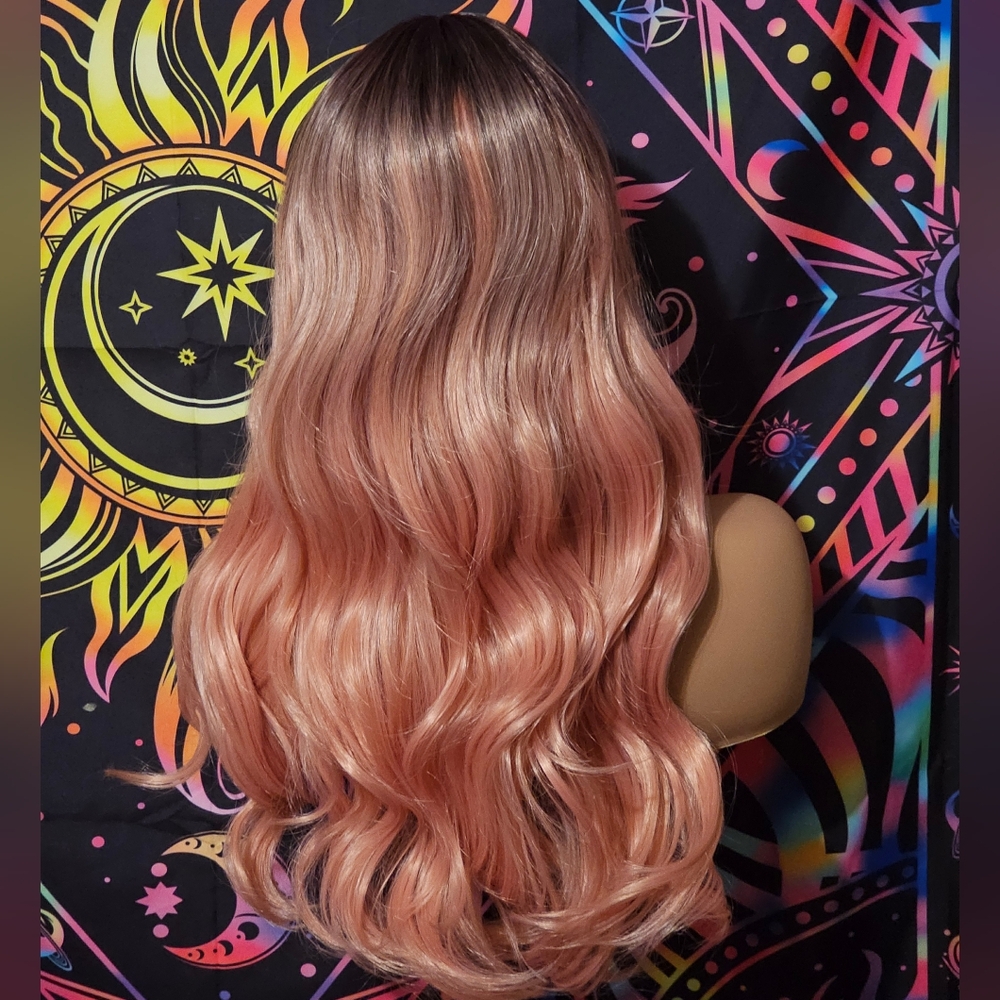 Wig - Picture 3 of 3